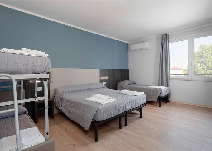 Urban Hotel