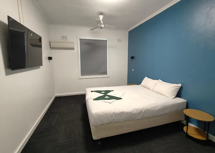 Tintinara Hotel