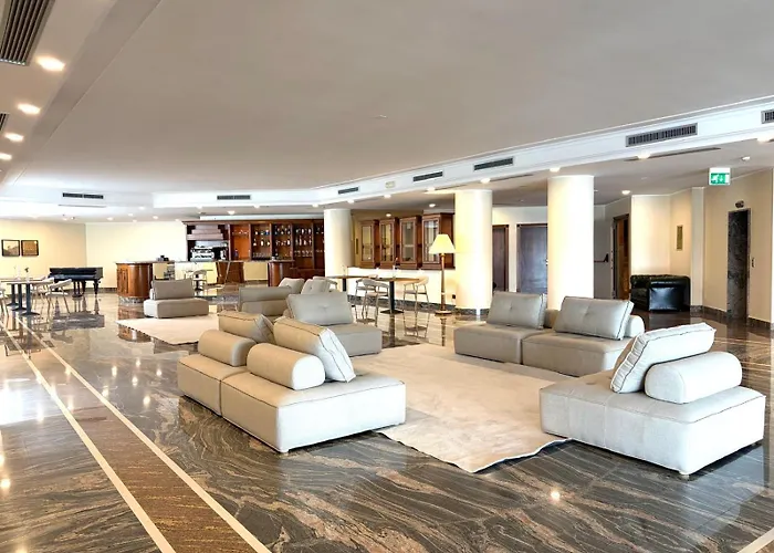 Naples Park Hotel