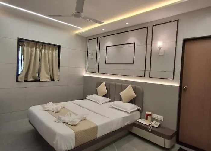 Glance Rooms & Dormitory