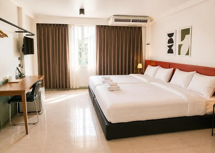 Quicky Stay Hotel Suphanburi