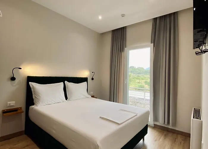Merly Hotel