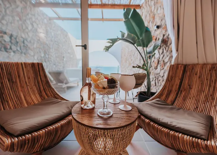 Delfini Beach Hotel & Suites