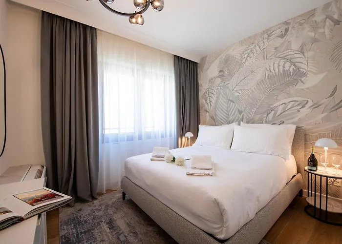 Boutique Suites