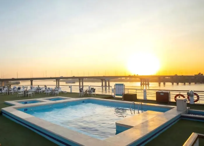 Nile Cruise From Luxor To Aswan