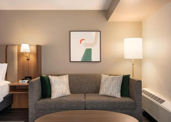 Holiday Inn & Suites Vancouver Downtown By Ihg