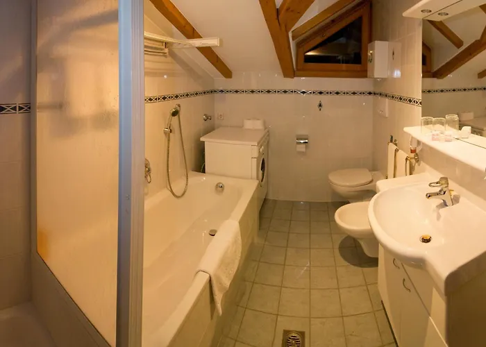 Solaia Hotel & Guesthouse