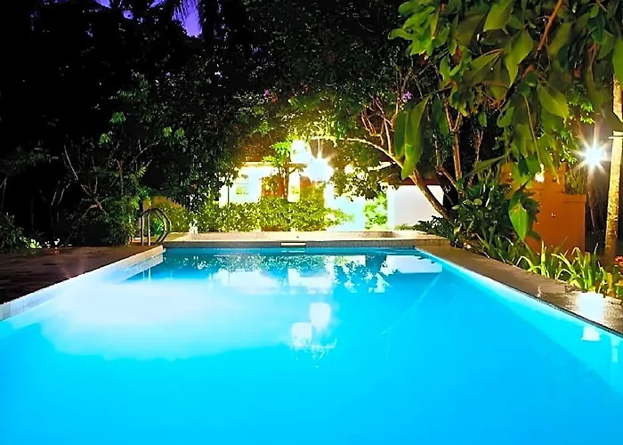 Sulyap Bed & Breakfast - Casa De Alitagtag Boutique Hotel