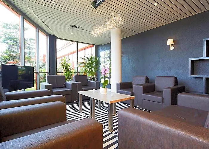 Hotel Kyriad Orly Aeroport