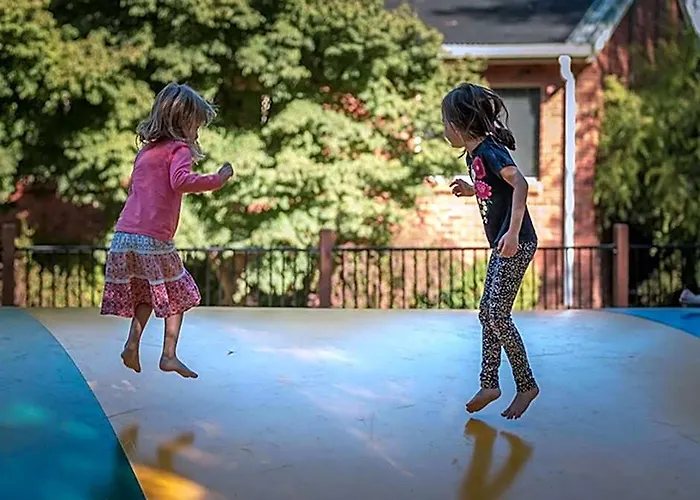 Discovery Parks - Bright