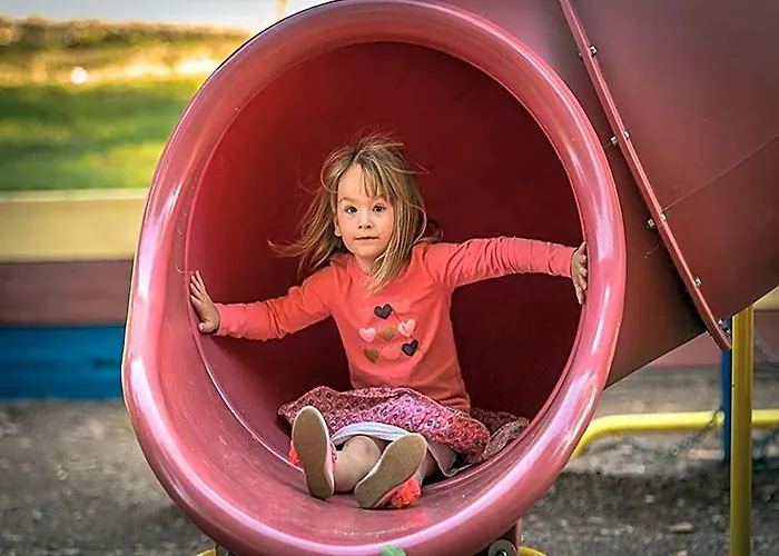 Discovery Parks - Bright