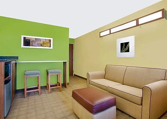 Microtel Inn & Suites By Wyndham Tuscumbia/Muscle Shoals