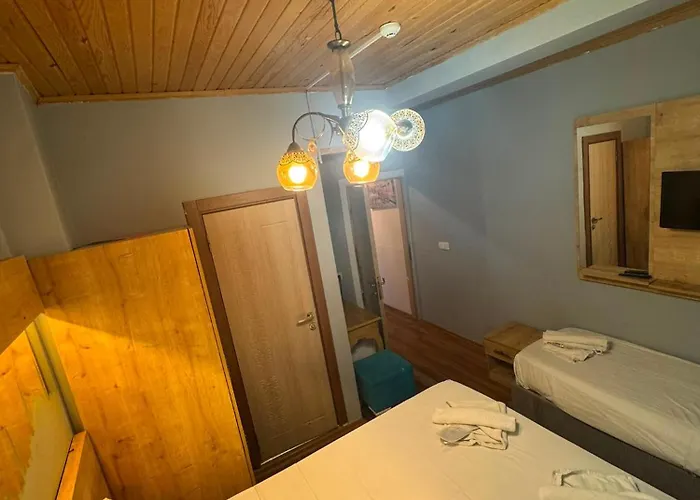 Hotel Megaron