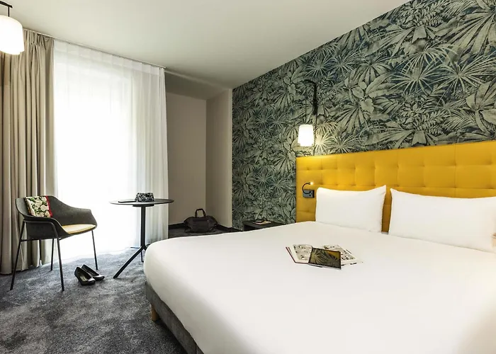 ibis Styles Puteaux Paris La Defense