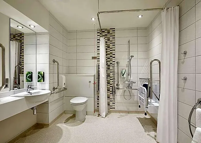 Premier Inn Jersey St Helier - Bath Street