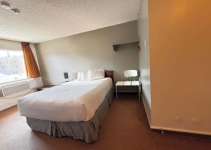 Zero - 100 Motor Inn