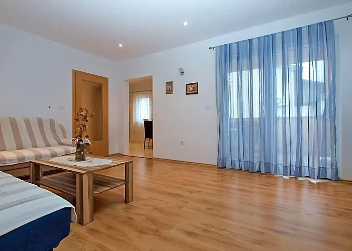 Apartment 1282
