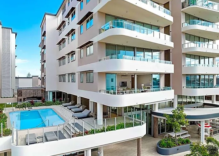 Lowanna Beach Resort Kawana