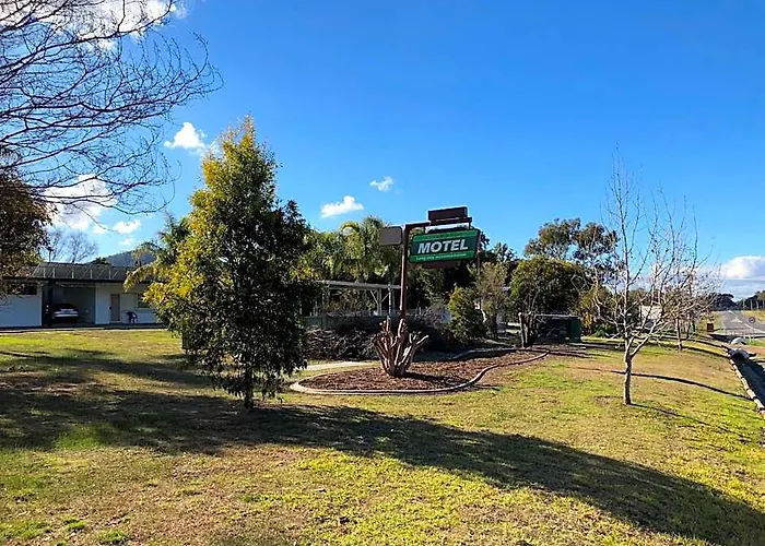 Green Door Motel