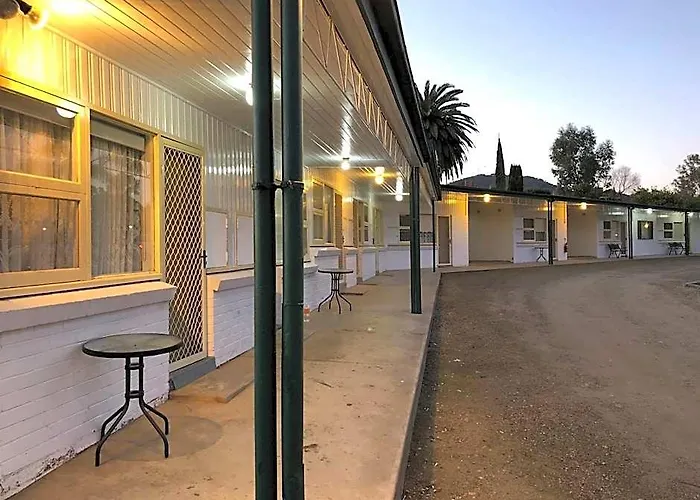 Green Door Motel