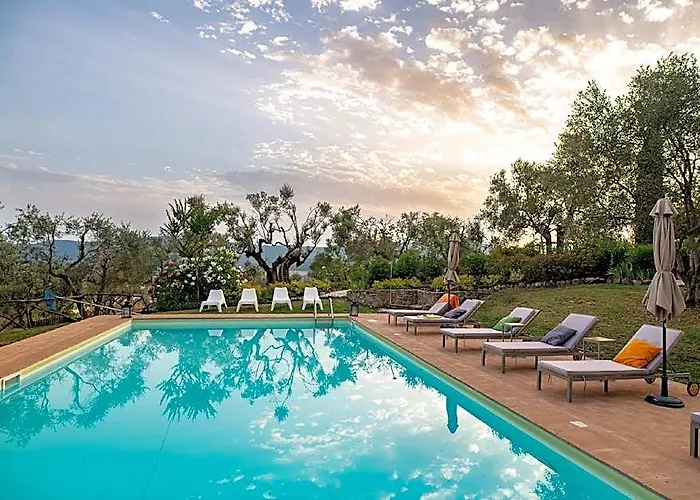 A Luxury Country Villa On The Board Of Umbria And Tuscany With Air Condition