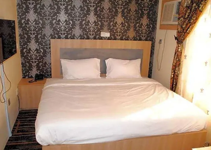 Grand Ibro Hotel