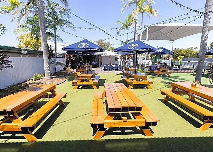 Currimundi Hotel