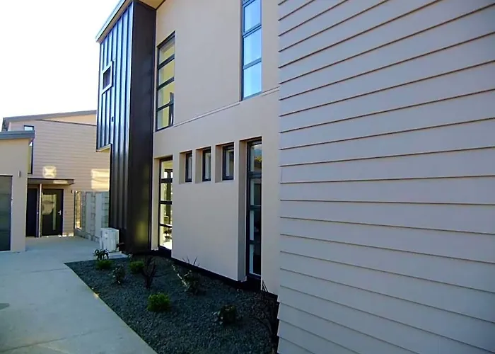 Tenby Apartments