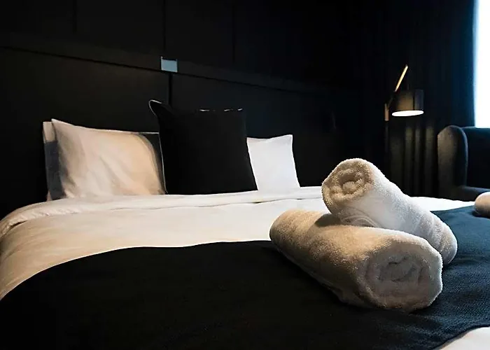 Block Hotel