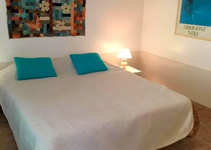 Villa With Private Beach - Villa Lou Cade