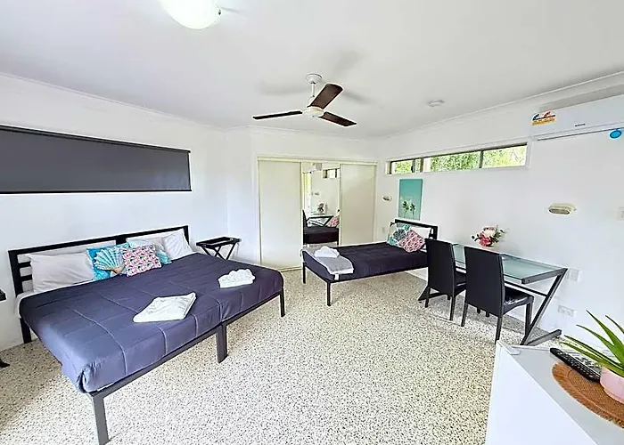 Emu Park Beach Motel