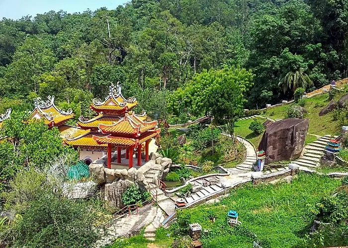 Oyo 89646 Panvill Resort