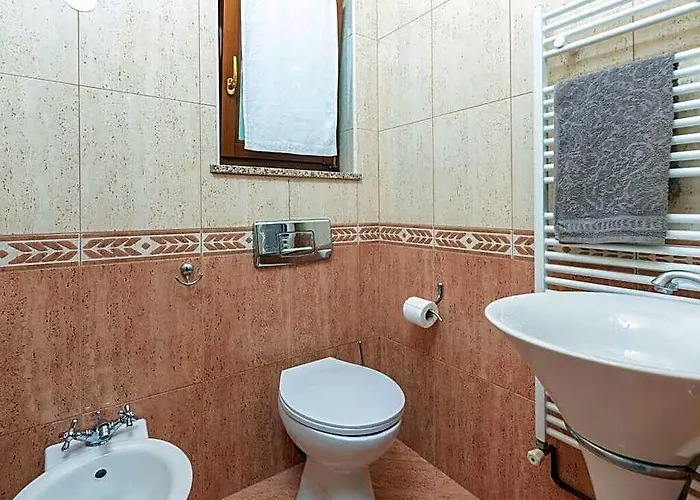 Villa Lucas Comfortable Holiday Residence