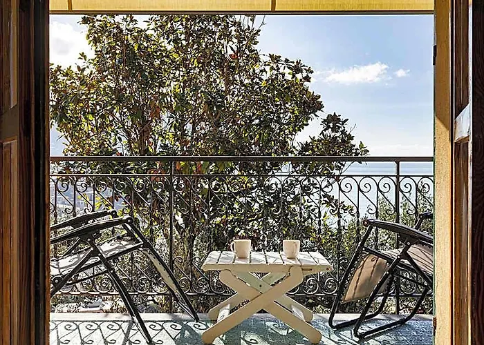 Seaview Apartment With Garden In Recco By Wonderful Italy