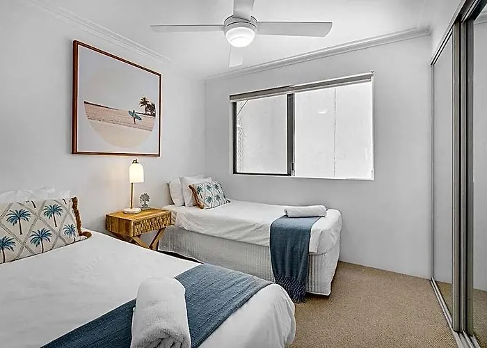 Belmore Palms ~ 2 Min To Surfie, Village & Beach