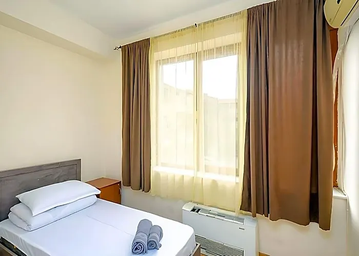 Areva Hostel & Apartment
