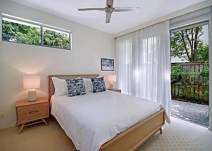 Coastal Chic With Heated Pool, Quiet Location