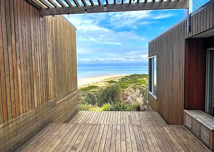 Three Little Birds At Freycinet Ocean Beach Views