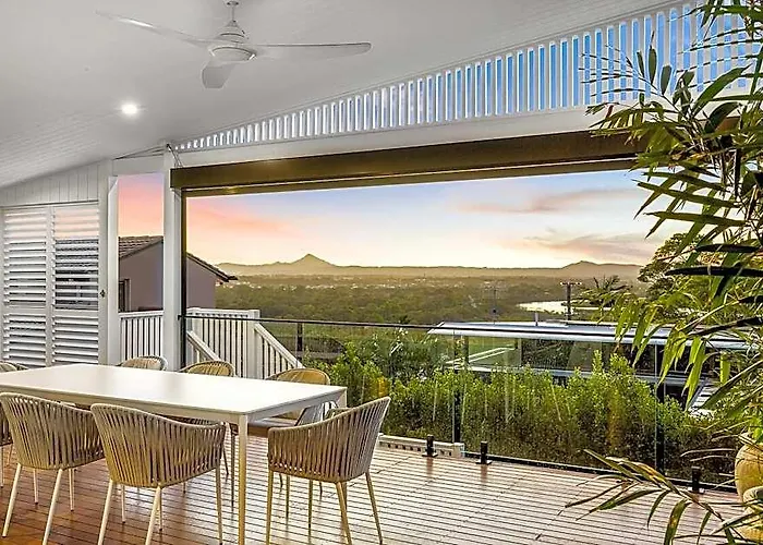 Sunset Lagoon ~ Noosa Luxury With Stunning Views