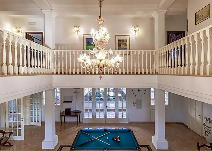 Villa Petrone | Luxury Four Seasons-Jacuzzi&Pool