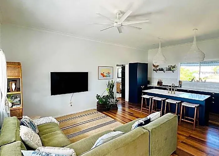 Bowen Beach House