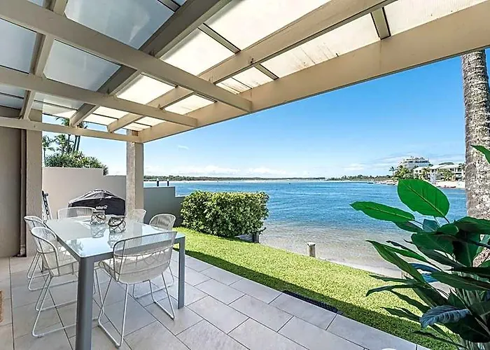 Bella Vista ~ Views, Walk Onto Sand & Roof Bar