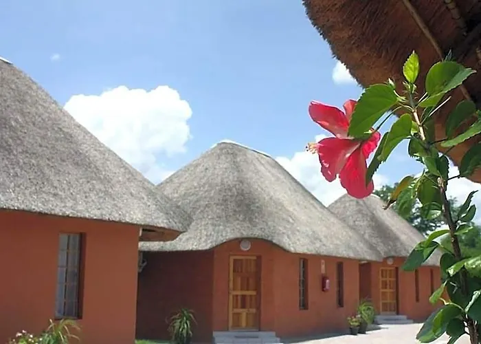 Kessa'S Chalets Guest House