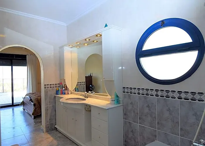 Detached Villa With A Swimming Pool And Amazing View Of The La Marquesa Golf Course
