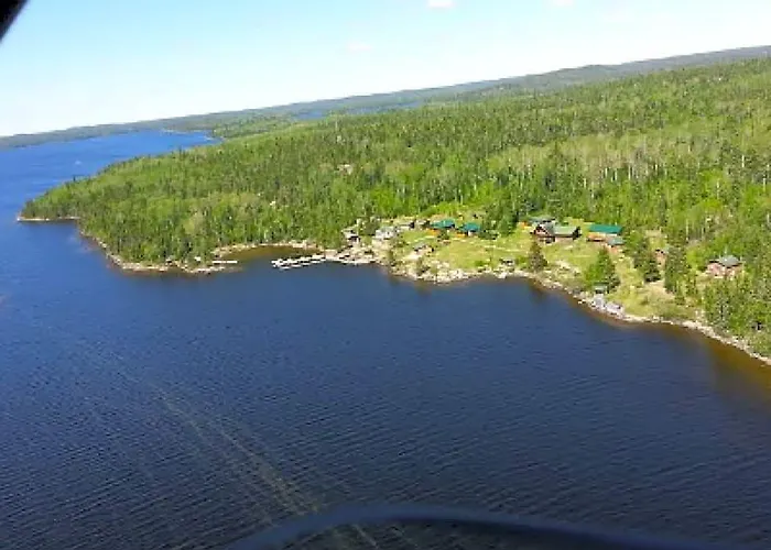Sydney Lake Lodge