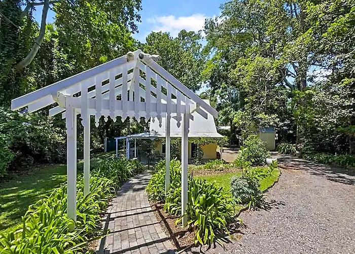Puddleduck Cottage - Garden Hideaway Near Maleny