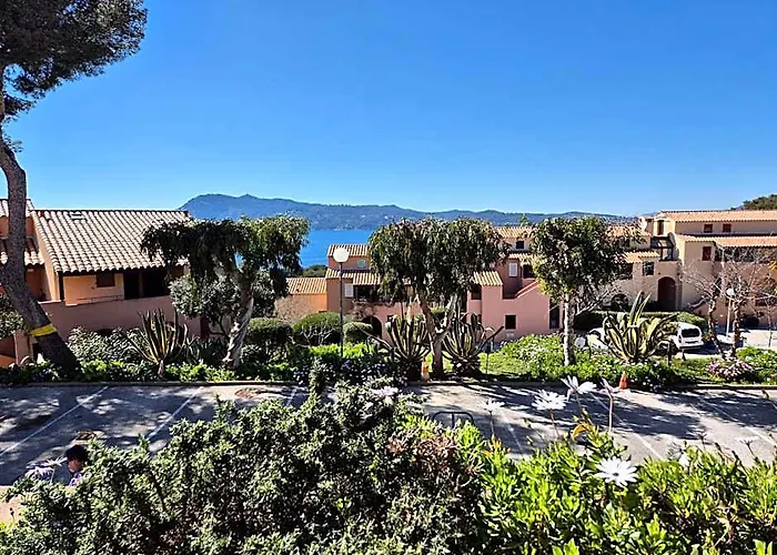 Grande Terrasse, Piscines, Tennis, Crique, Plage...