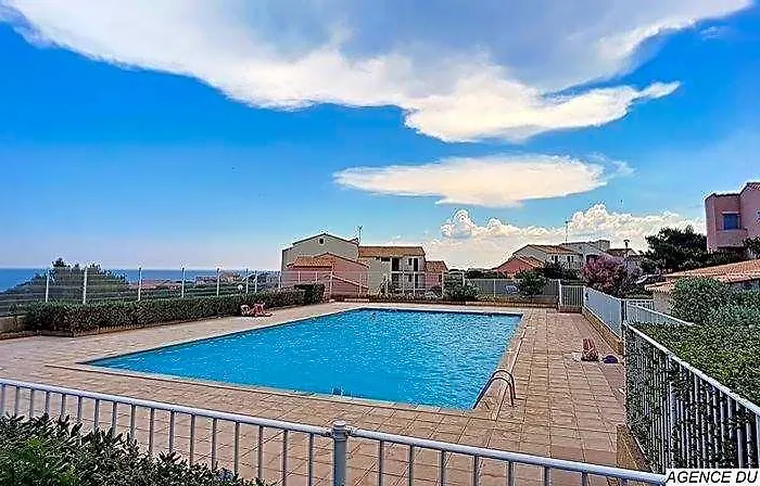 Appartement T3 Avec Terrasse Donnant Sur La Mer Sur Saint Pierre La Mer
