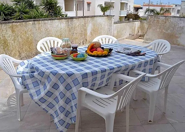 Charming Holiday Home Near The Beach With A Terrace Parking Available, Pets