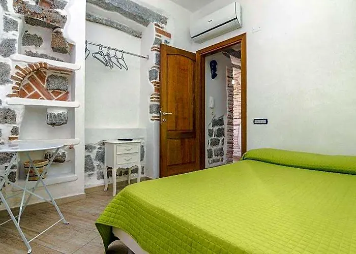 Room Tortoli'